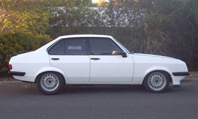 Rhys' RS2000_2.jpg