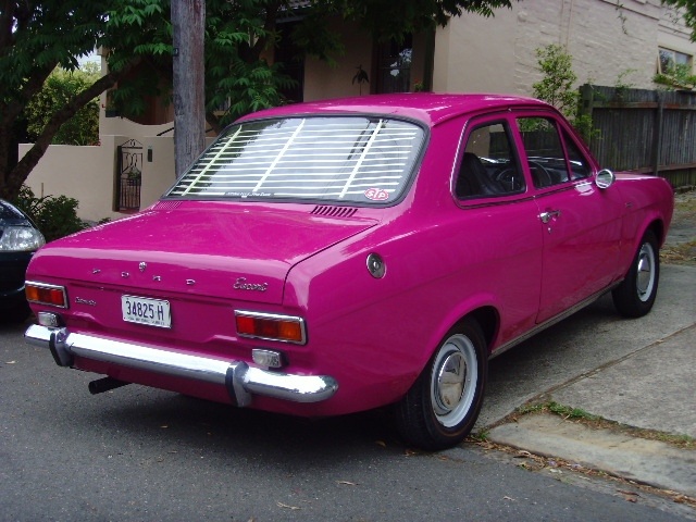 Escort new paint2.jpg