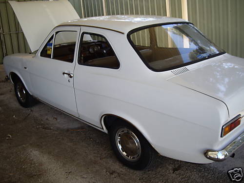 escort mk1 2 door-01.JPG